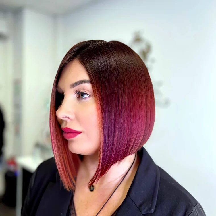 carre long plongeant degrade femme cheveux lisses