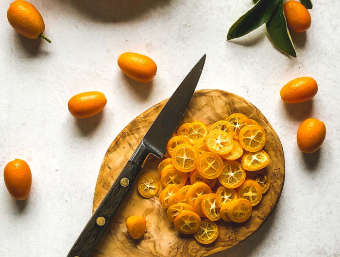 comment manger un kumquat couper le fruit en tranches
