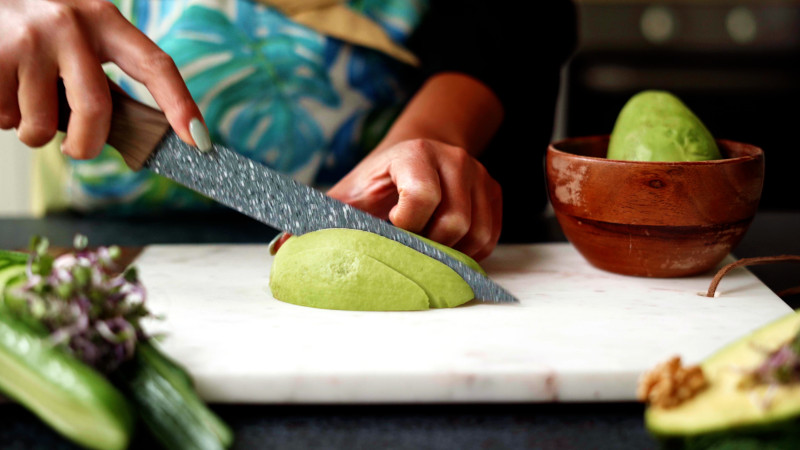 gaspacho concombre avocat menthe couper l avocat