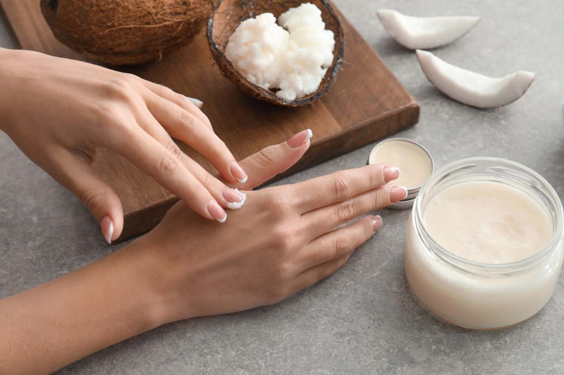 huile de coco pour la peau des mains