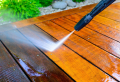 Comment nettoyer une terrasse en bois ? Le guide pratique pour embellir la terrasse