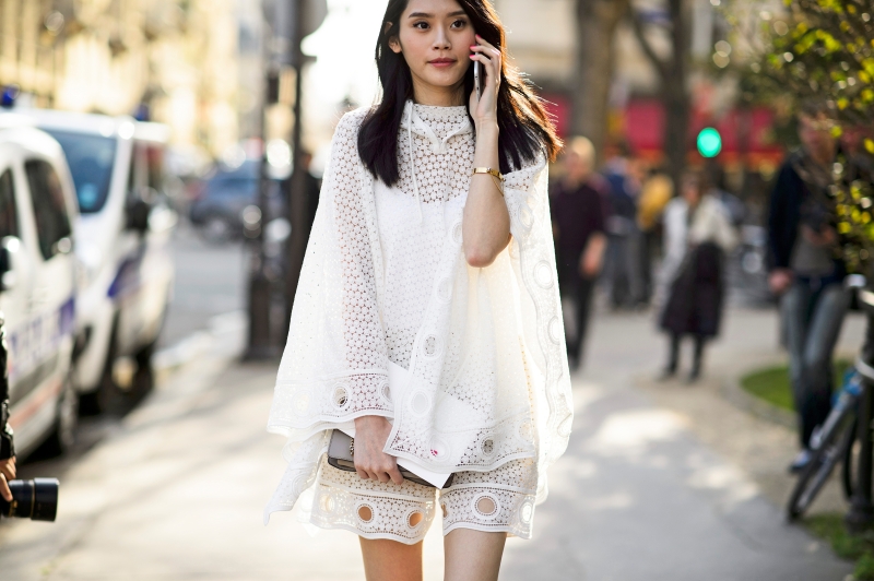 crochet poncho outfit woman spring look total white