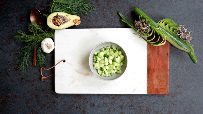 recette de soupe aux concombre transferer les cubes de concombre