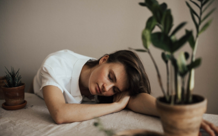 remede miracle contre la fatigue sommeil sieste femme plantes