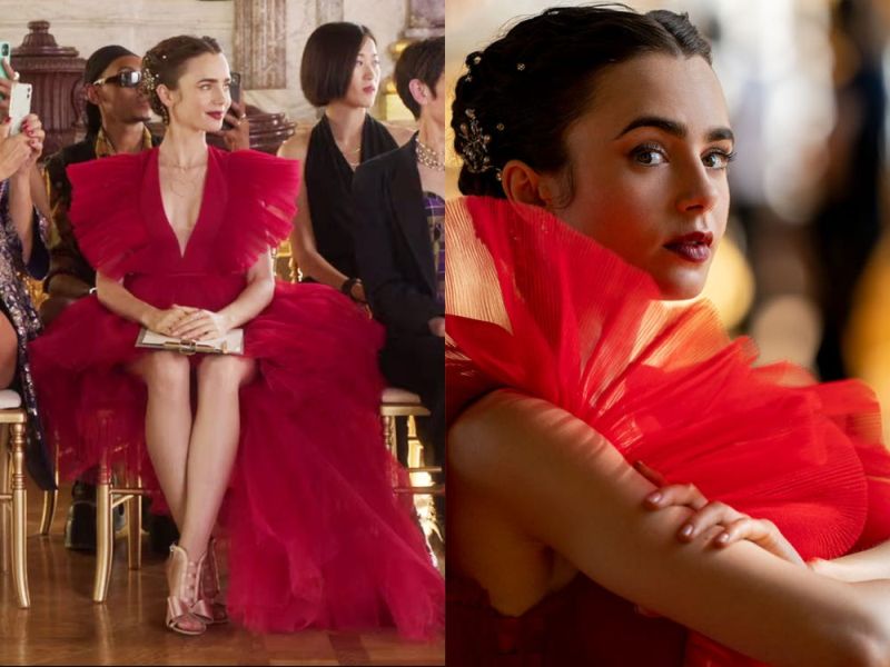 style américain femme emily a versailles avec une robe rouge