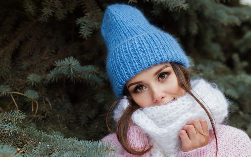 tenue hiver femme accessoires chapeau crochet écharpe