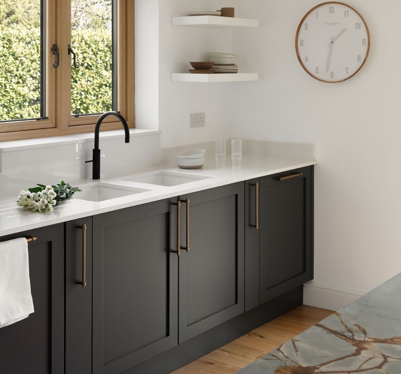 armoires meubles bas gris anthracite couleur plan de travail cuisine