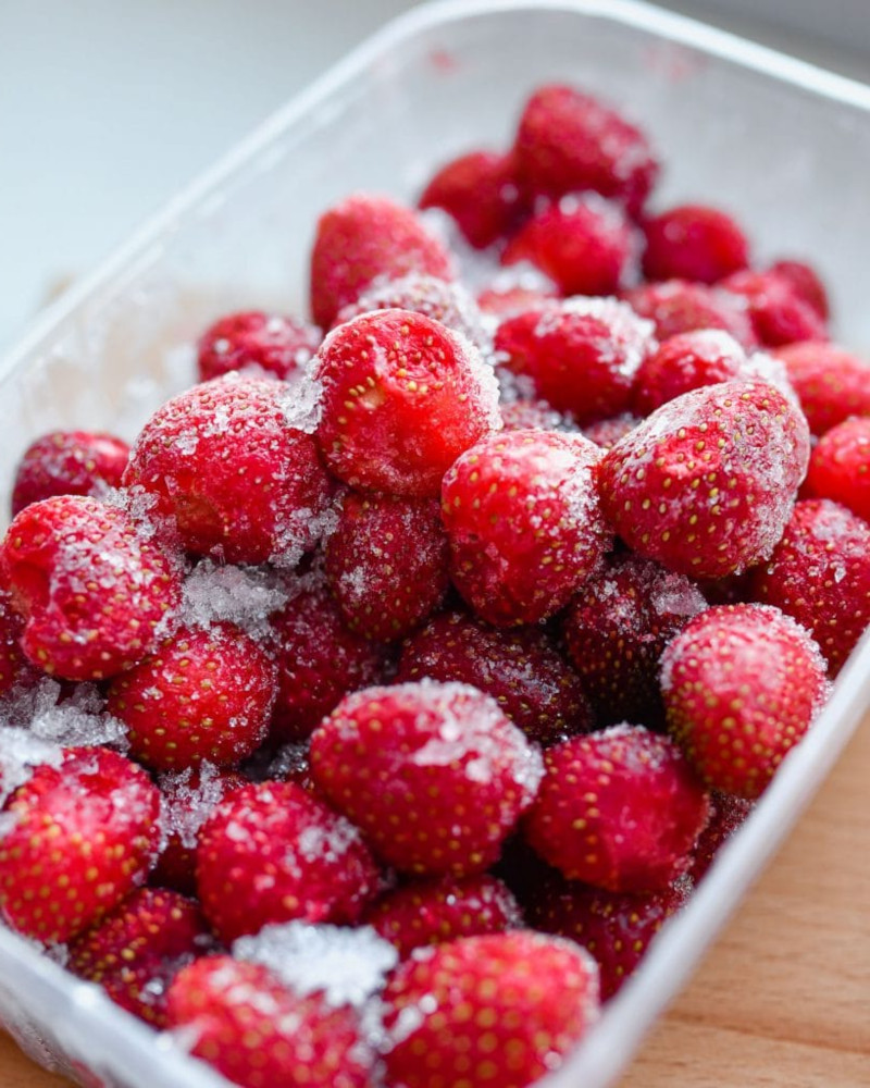 congeler des fraises de la maniere correcte sans les entasser