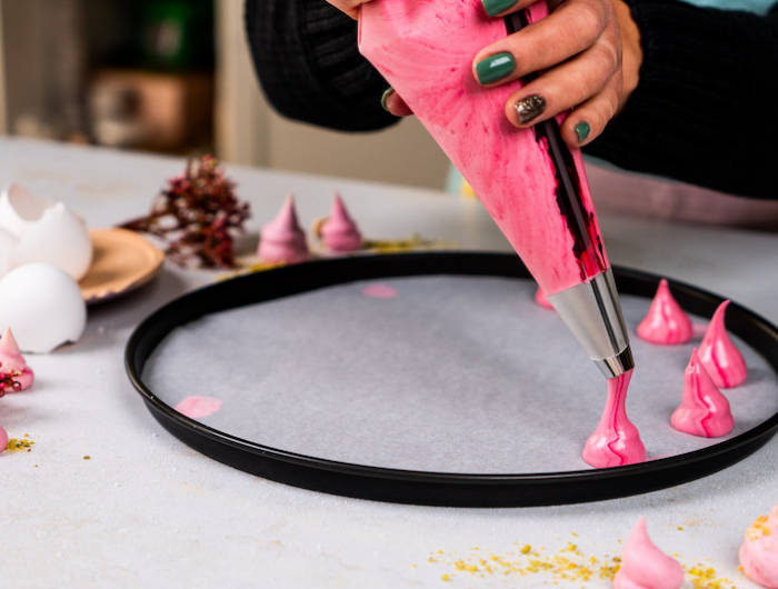 meringue forme originale rose étapes pour realiser une recette meringue originale