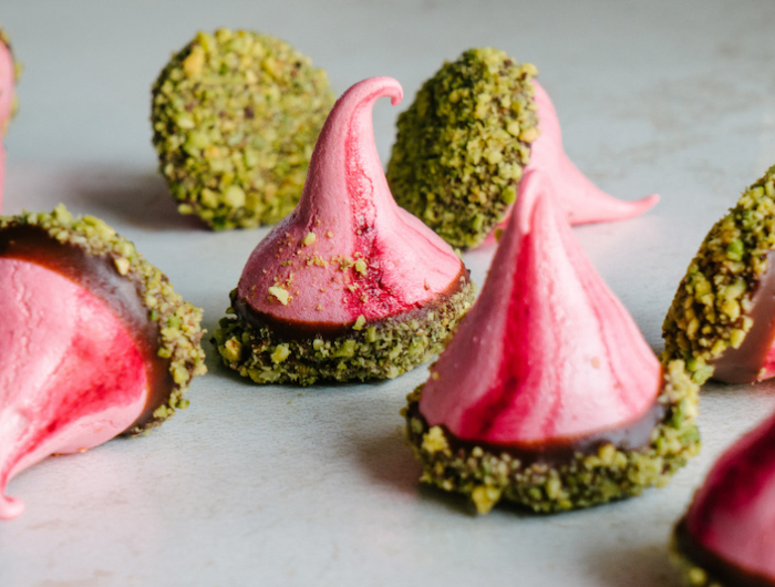 secrets comment faire meringue pour les nuls dessert original et simple couleur rose chocolat pistaches
