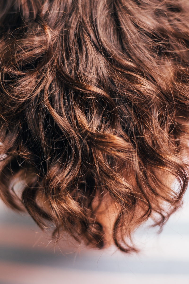 how to restore shine to dry curly hair