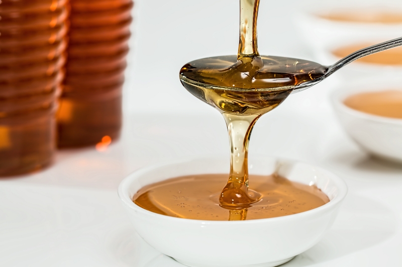 honey anti-inflammatory properties hair care routine