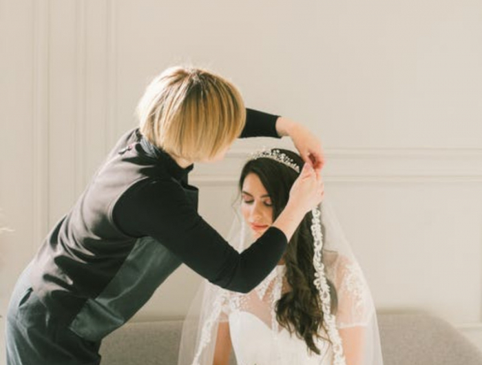 robe de mariage a la mode en dentelle avec voile