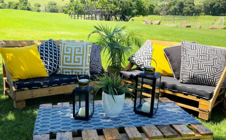 table palette pelouse meubles diy coussins decoratifs lanternes
