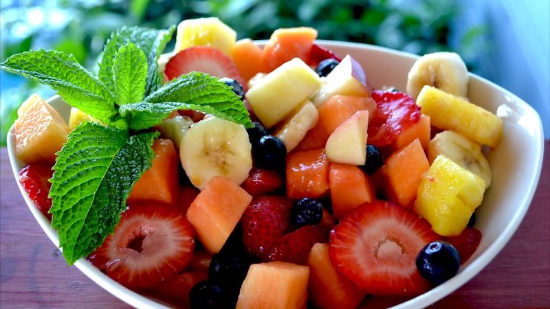 bienfaits des fraises fraises avec divers fruits