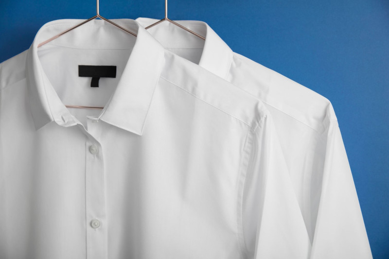 comment nettoyer un col de chemise blanche jauni