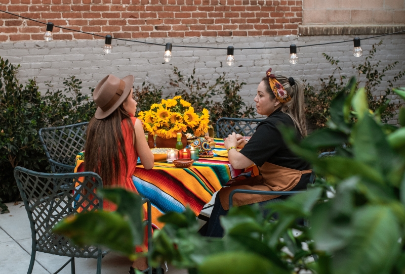 jardin bouquet de tournesol guirlande lumineuse salon de jardin filles