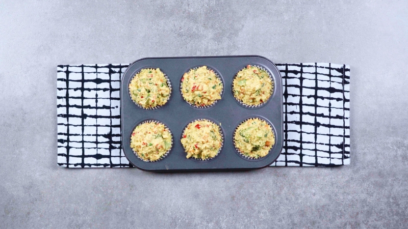 moule a muffin papier serviette blanc et noir pate cupcake sale