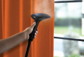 Nettoyer des rideaux sans les décrocher : quelques astuces à suivre