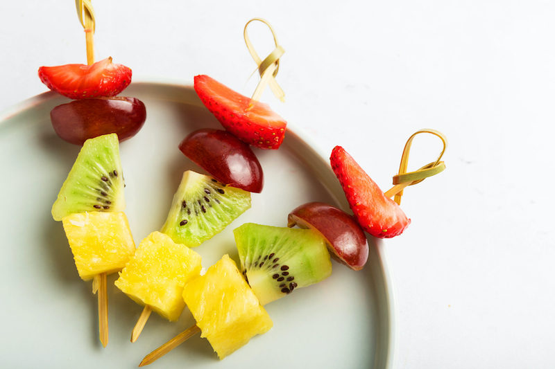 peut on grossir des fraises broches aux fruits avec fraises