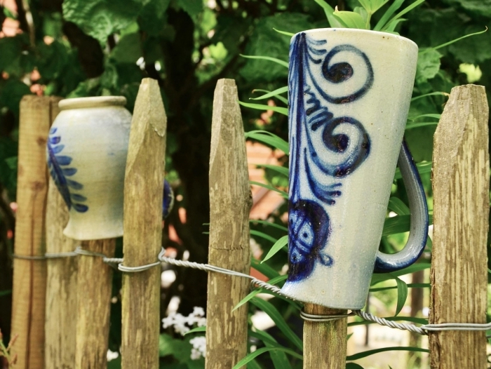 que faire de vieux vases projet diy facile jardinage ronds bois pointes
