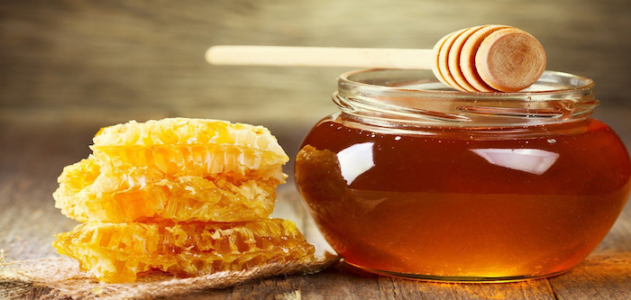 quel miel choisir pour bien etre miel crue avec pot de miel