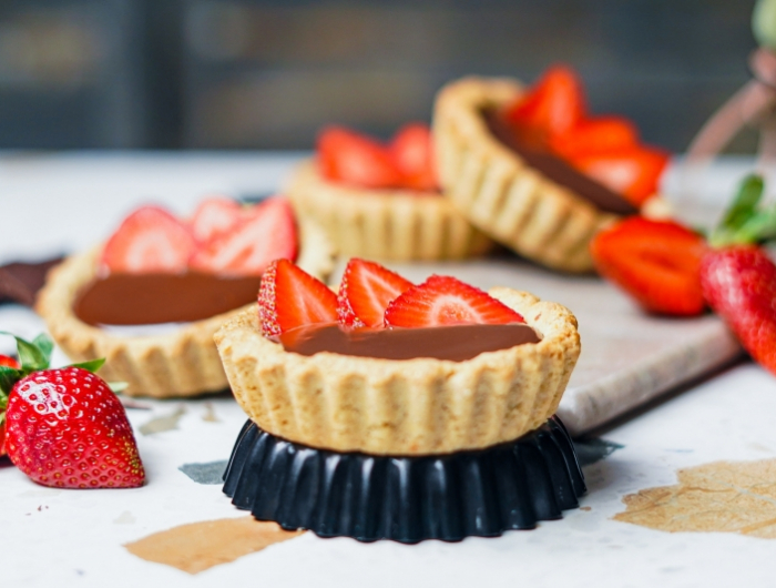comment faire des mini tartelettes aux fraises pate vegan creme chocolat