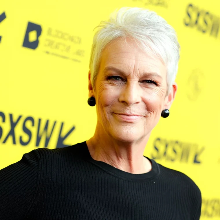 jamie lee curtis coupe lutin cheveux gris