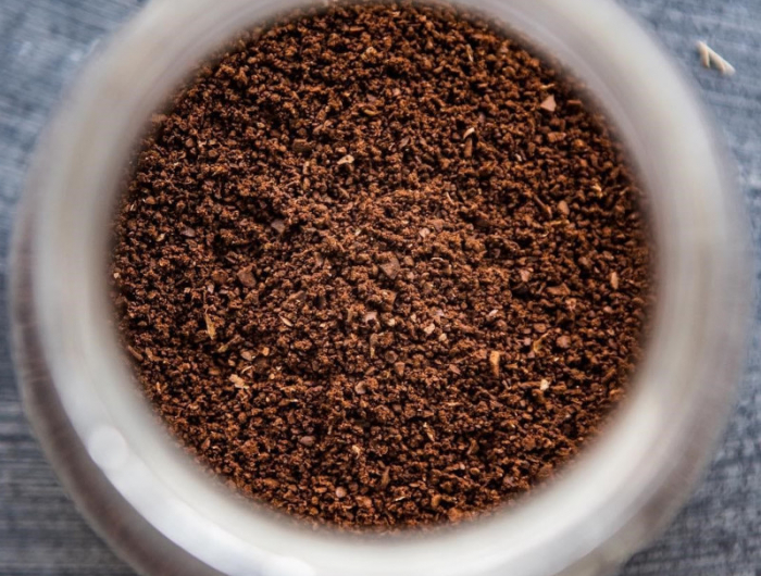 marc de cafe pour se debarrasser des insecte pendant l ete