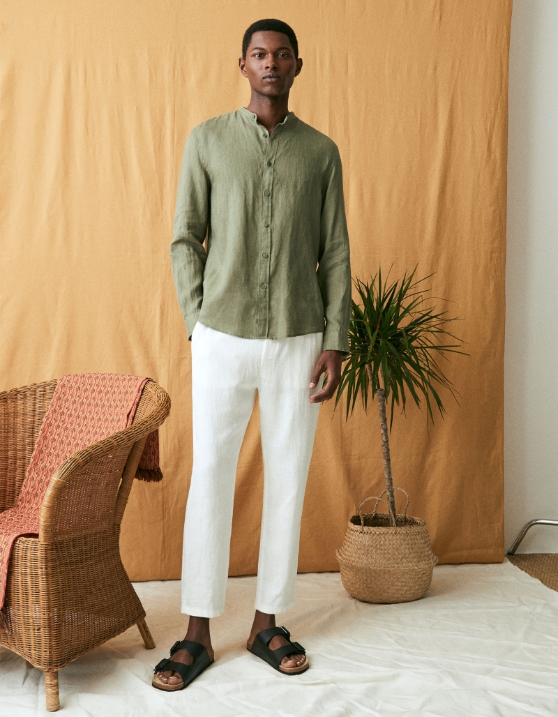 pantalon lin blanc chemise vert kaki tenue homme ete
