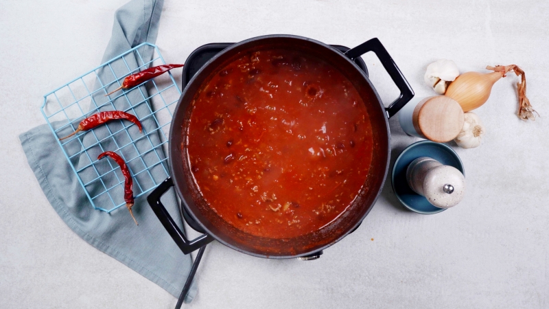 poele repas facile et rapide sauce tomate en des epices