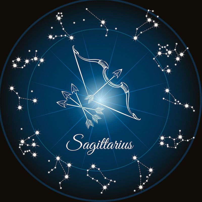 quel est le signe du zodiaque le plus dangereux image de sagittaire sur un fond blue et des constelation