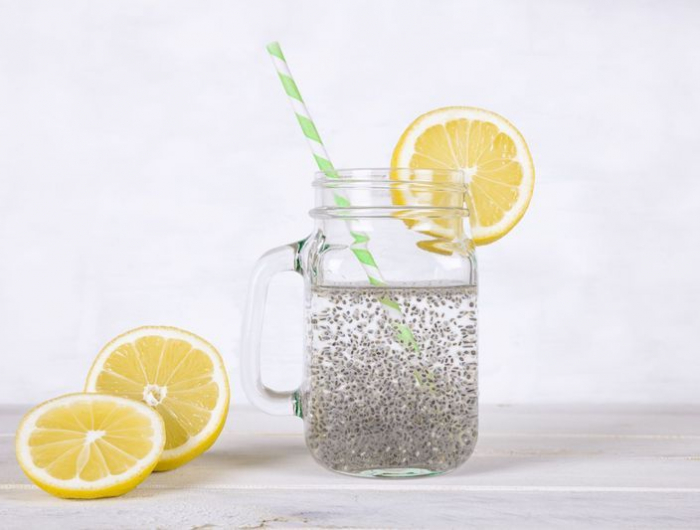 recette boisson detox efficace aux graines de chia citron et eau