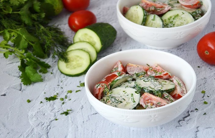 soupes dete rafraichissantes gourmet salade concombres tomate et creme