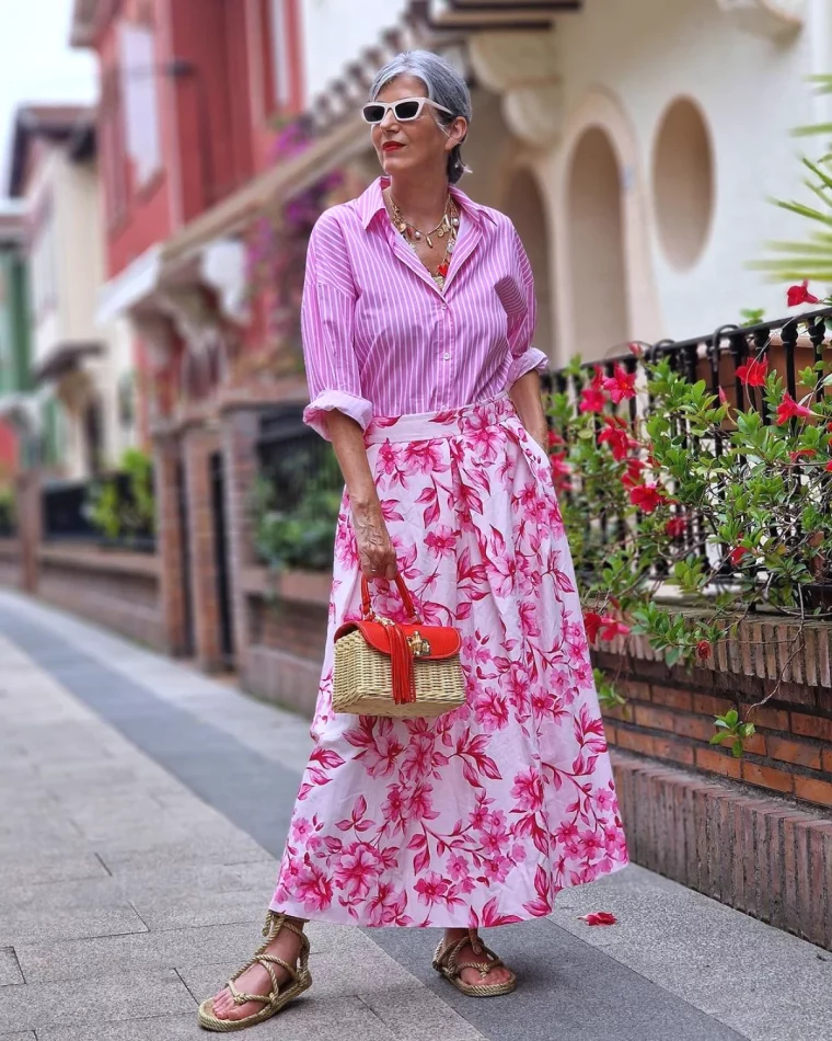 tendances mode femme 60 ans tenue boheme chic jupe et chemise rose