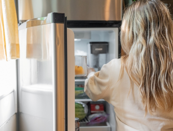vider son frigo nettoyage avec produits naturels tache menagere