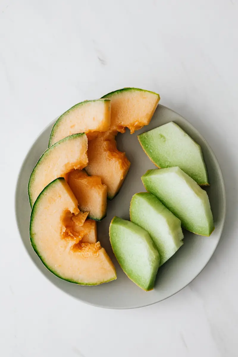 comment choisir un melon vert assiette ronde tranches fruit ete