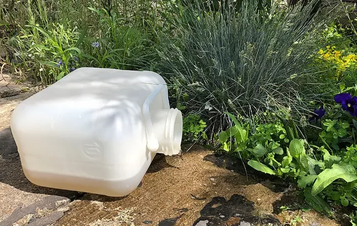 comment conserver l'urine pour le jardin un bidon plein d urine