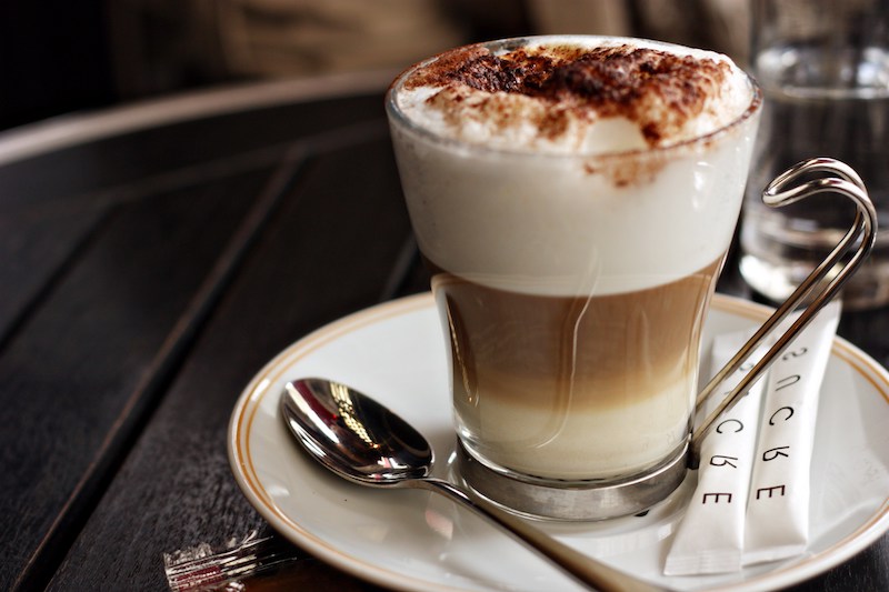Πώς να φτιάξετε σπιτικό καφέ χωρίς μπλέντερ Frappuccino