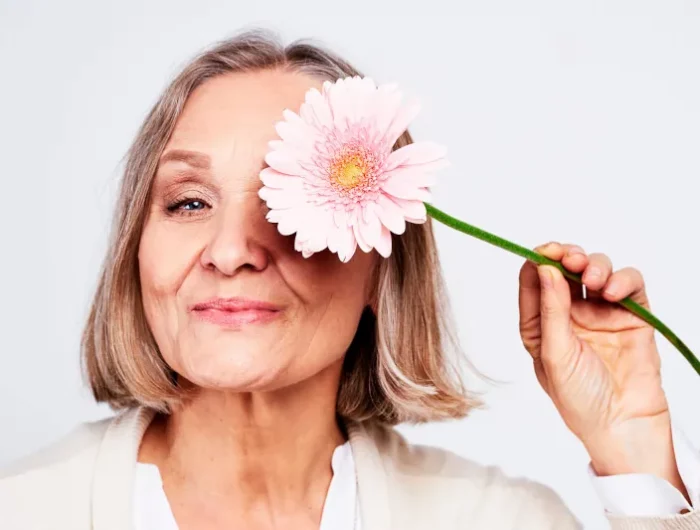 comment se sentir bien dans sa peau pendant la menopause