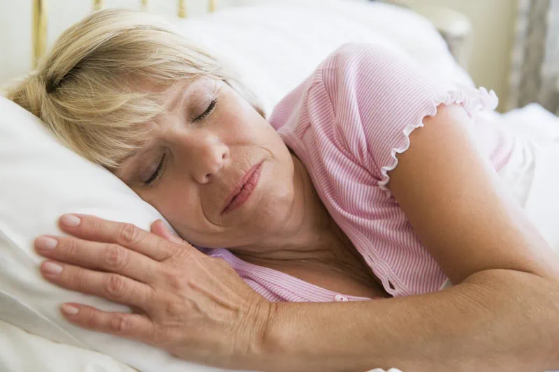 dormir suffisamment pendant la menopause c est possible