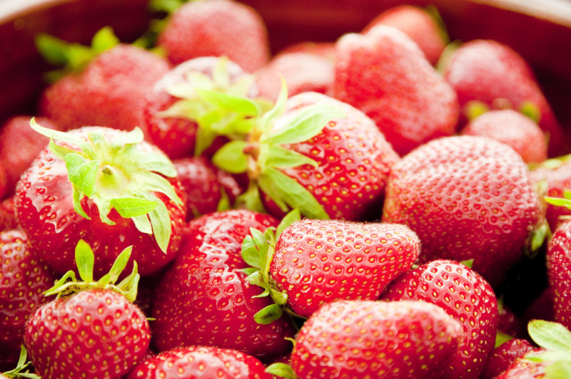 fraises fruit d ete riche en vitamine c et nutriments