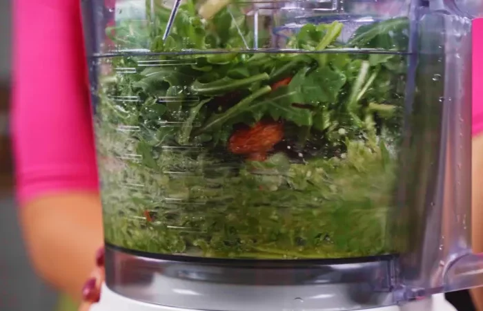 idees salades froides avec pesto maison à base de roquette recette simple