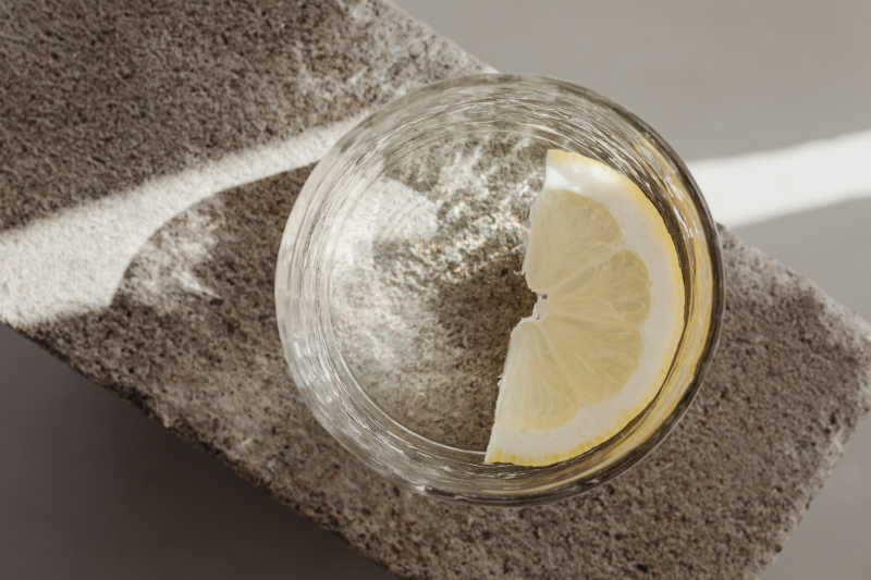 solution vinaigre ou jus de citron eau nettoyer les vitres naturellement