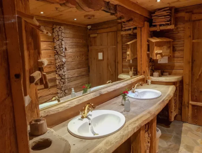 style rustique salle de bain en bois murs plafons carrelage pierre