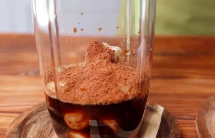 ajouter le cacao smoothie recette faicle à préparer en quelques minutes le matin