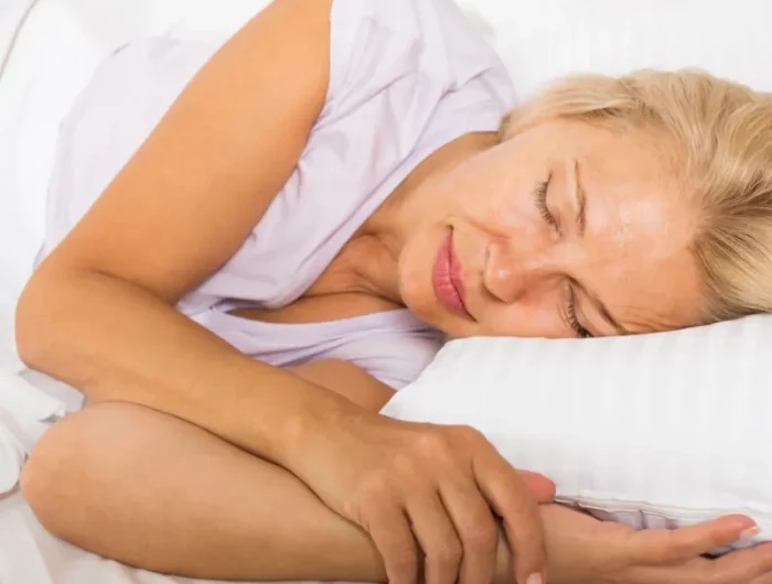 avoir un sommeil reparateur pendant la menopause c est possible