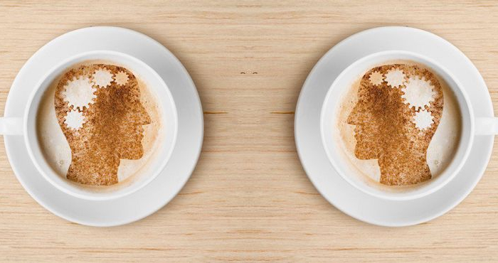 boire cafe tension sanguine cholesterol à jeun deux cafes avec figures de tete humaine