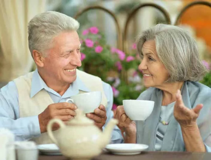 boire cafe tension sanguine cholesterol âge homme et femme ages boivent du cafe