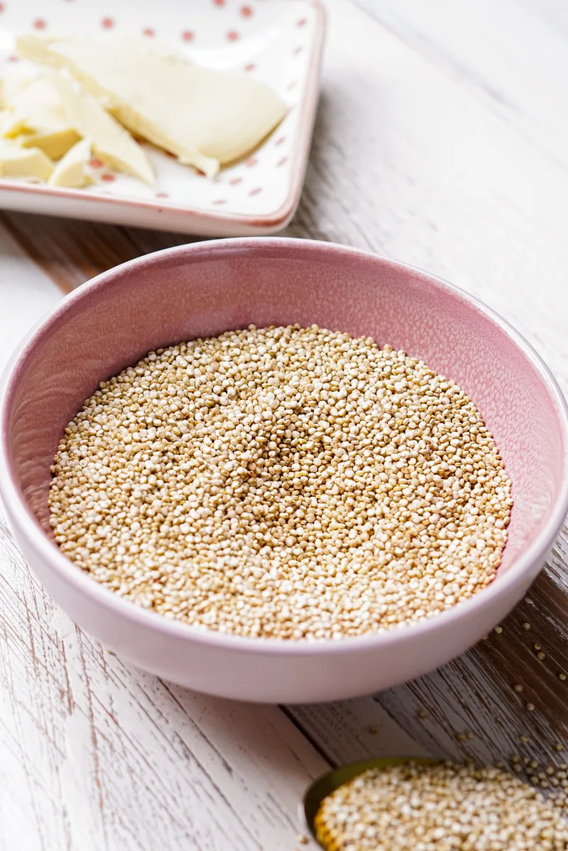 pink bowl quinoa souffle preparation healthy dessert